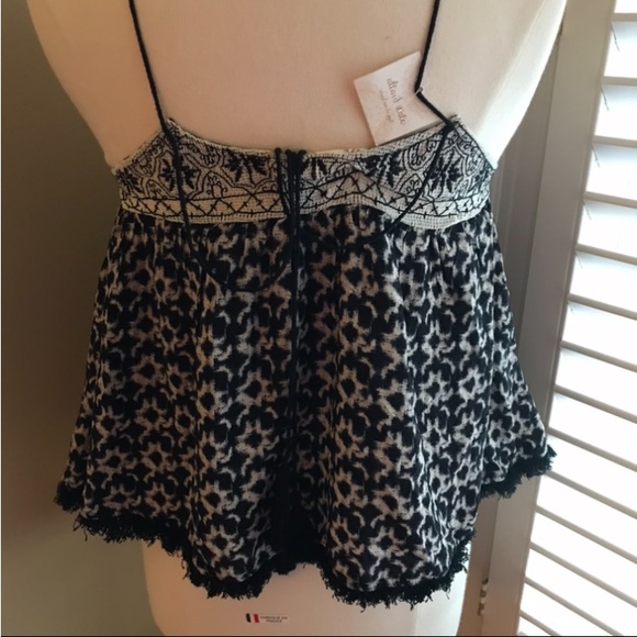 NWT Alter’d state fun black and white tank. It has a fringe around the bottom. - Picture 12 of 14